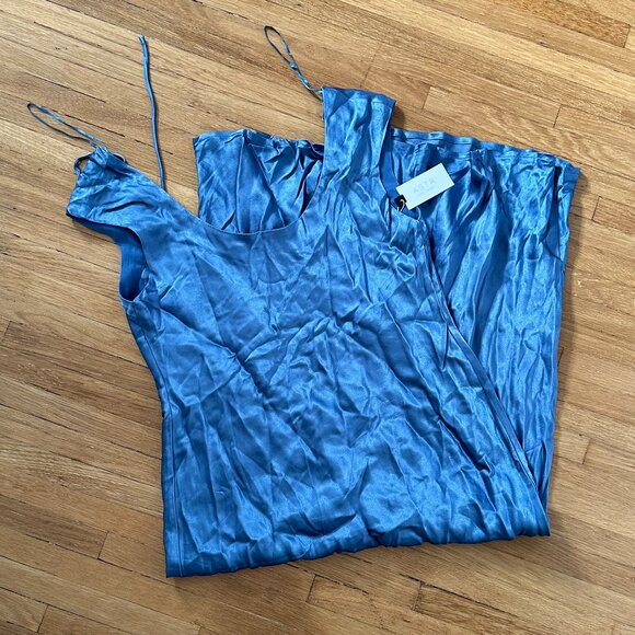 NWT ASTR The Label Scoop Neck Open Back Midi Dress Blue - Picture 3 of 5